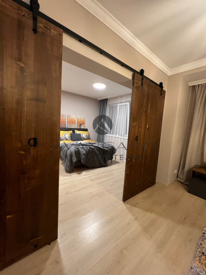 De vânzare  2 dormitoare Plovdiv , Țentâr , 130 mp | 84478758 - imagine [2]