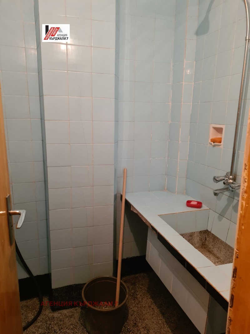 Na sprzedaż  3 sypialnie Kardżali , Centar , 87 mkw | 74760014 - obraz [11]