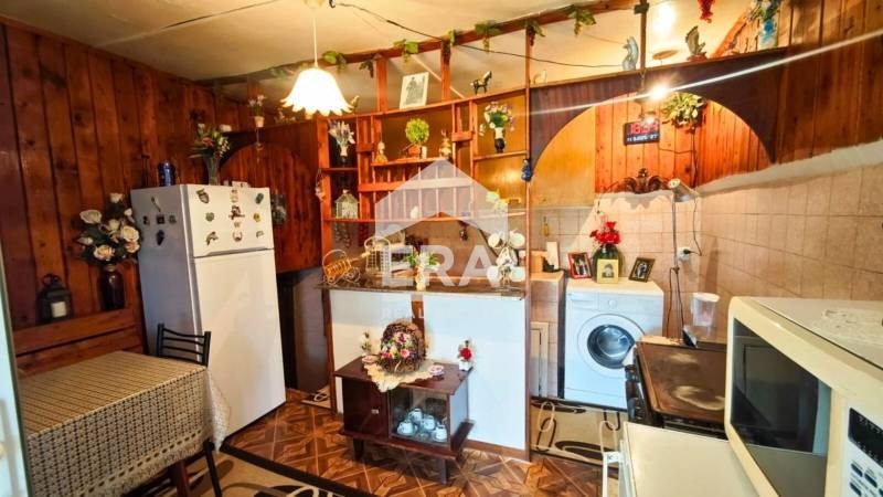 Продава КЪЩА, с. Съединение, област Търговище, снимка 12 - Къщи - 52685770