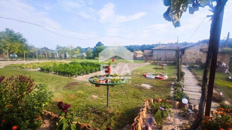 Продава КЪЩА, с. Съединение, област Търговище, снимка 16 - Къщи - 52685770