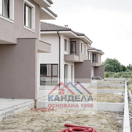 Продава КЪЩА, гр. Пловдив, Прослав, снимка 2 - Къщи - 54946771