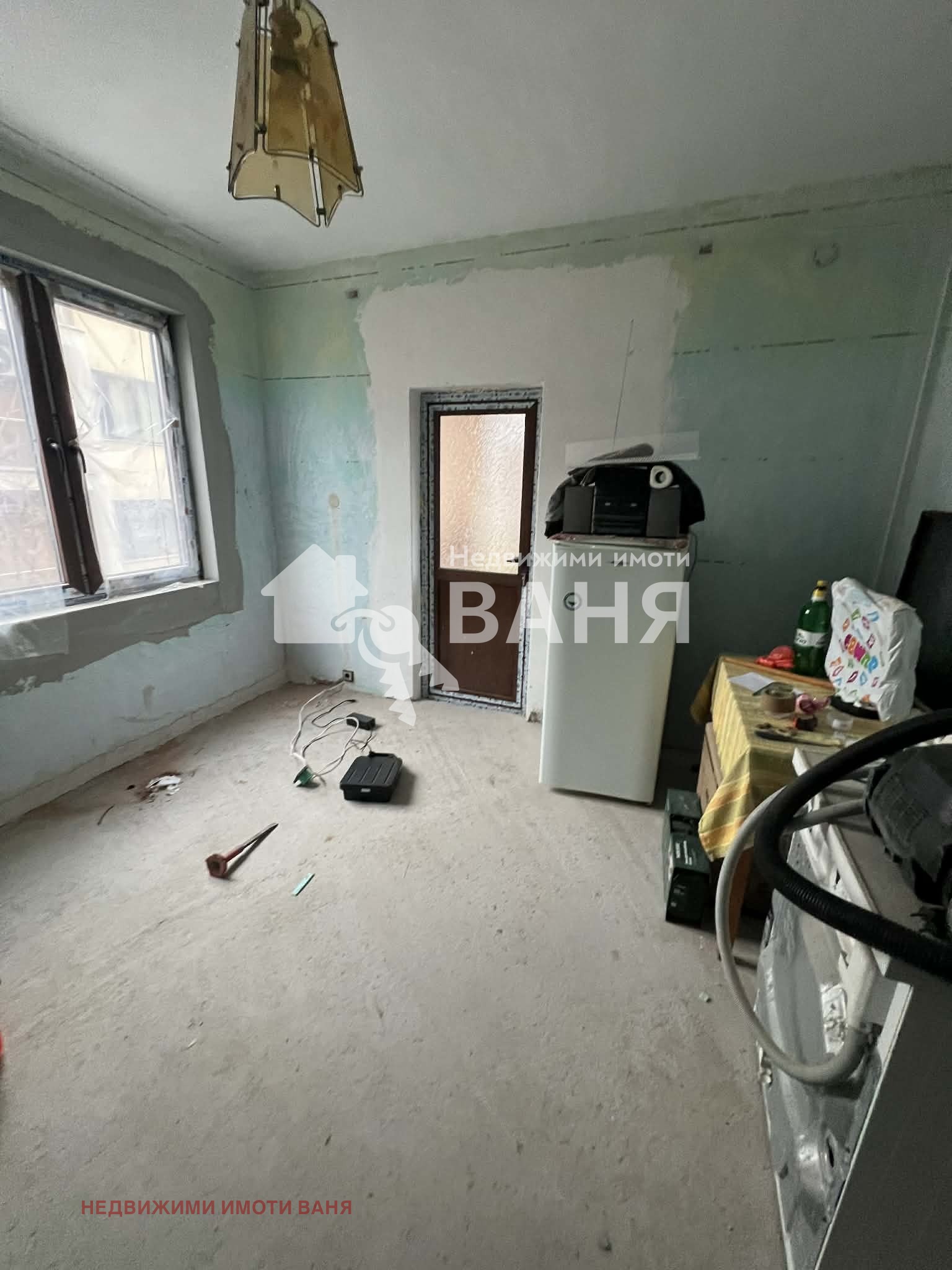 Продава ЕТАЖ ОТ КЪЩА, гр. Карлово, област Пловдив, снимка 4 - Етаж от къща - 53959112