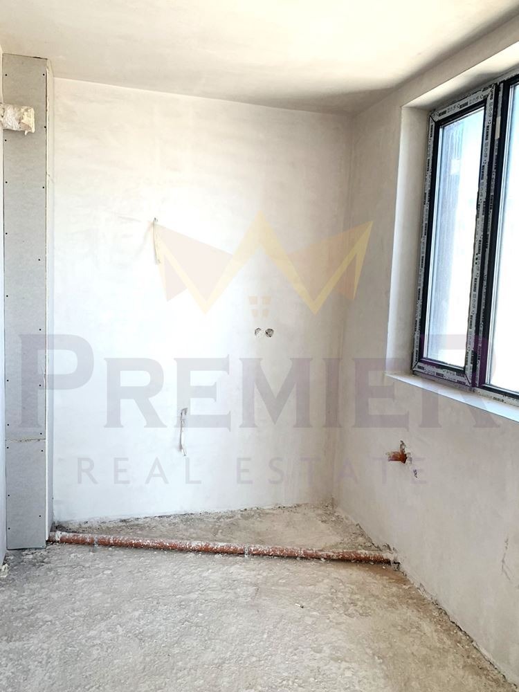 En venta  2 dormitorios Sofia , Poligona , 171 metros cuadrados | 85234127 - imagen [3]