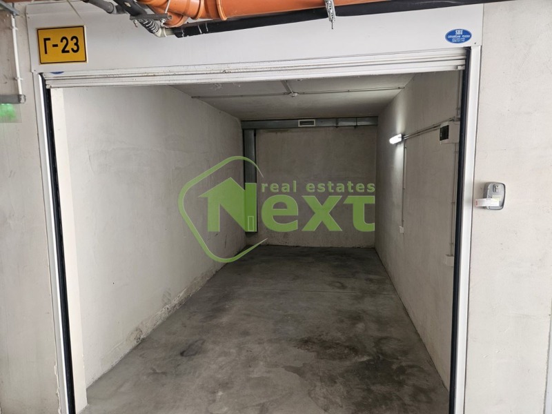 In vendita  Box auto Sofia , Liulin 6 , 15 mq | 22709089