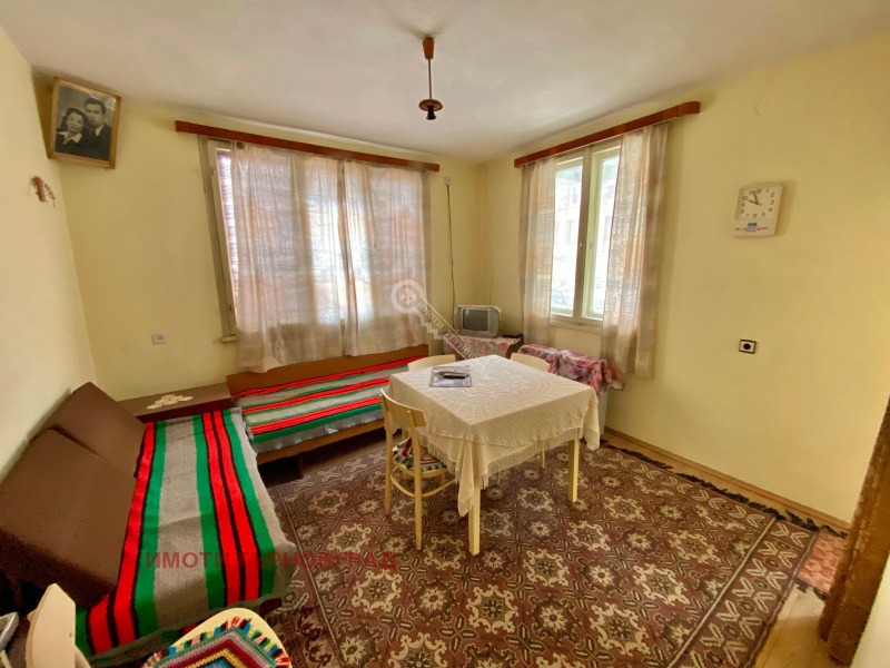 Продава ЕТАЖ ОТ КЪЩА в област Велико Търново, гр. Елена - 88 кв.м / 56 242.11 € » 110 000 лв., ИМОТИ ТЪРНОВГРАД