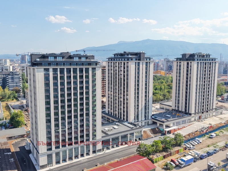 Продава  3-стаен, град София, Банишора •  230 184 € • ID 53973613 — holmes.bg - [1] 