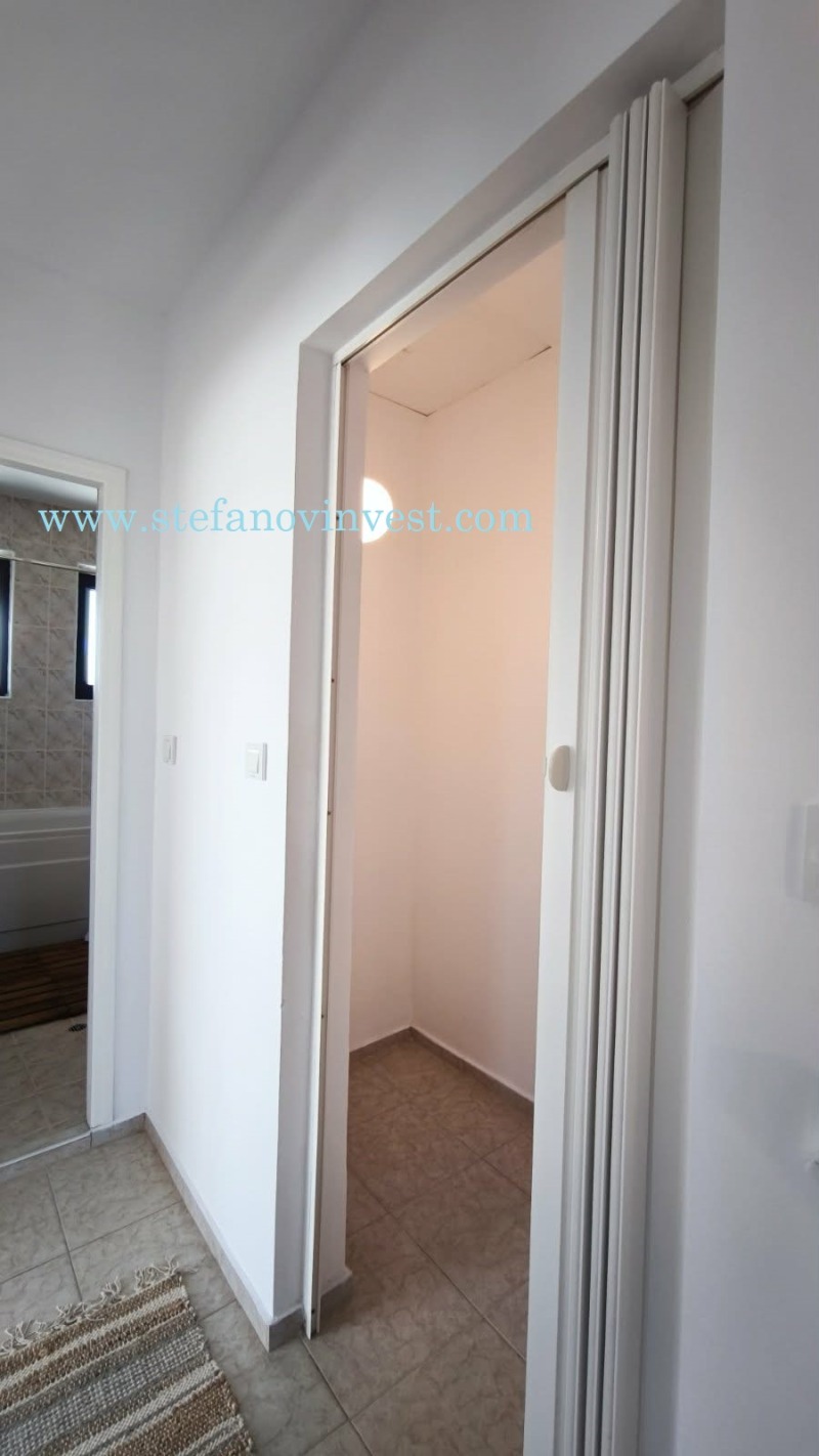 Продава КЪЩА, с. Църква, област Добрич, снимка 11 - Къщи - 53506994