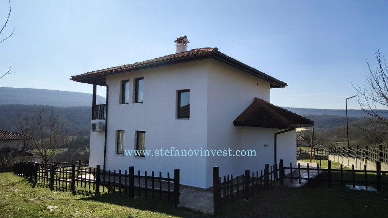 Продава КЪЩА, с. Църква, област Добрич, снимка 2 - Къщи - 53506994