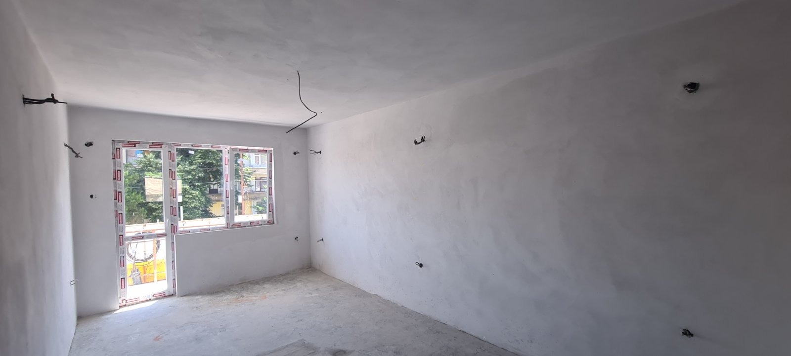 Продава 2-СТАЕН, гр. Луковит, област Ловеч, снимка 2 - Апартаменти - 54041115