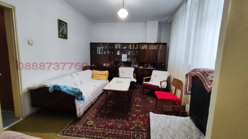 Продава 4-СТАЕН, гр. Стара Загора, Три чучура - център, снимка 2 - Апартаменти - 52784413