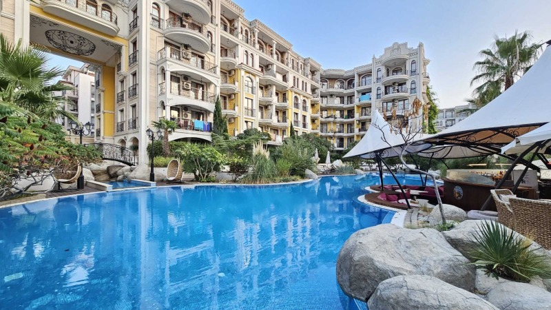 Na prodej  3 ložnice oblast Burgas , k.k. Slančev brjag , 121 m2 | 79285610