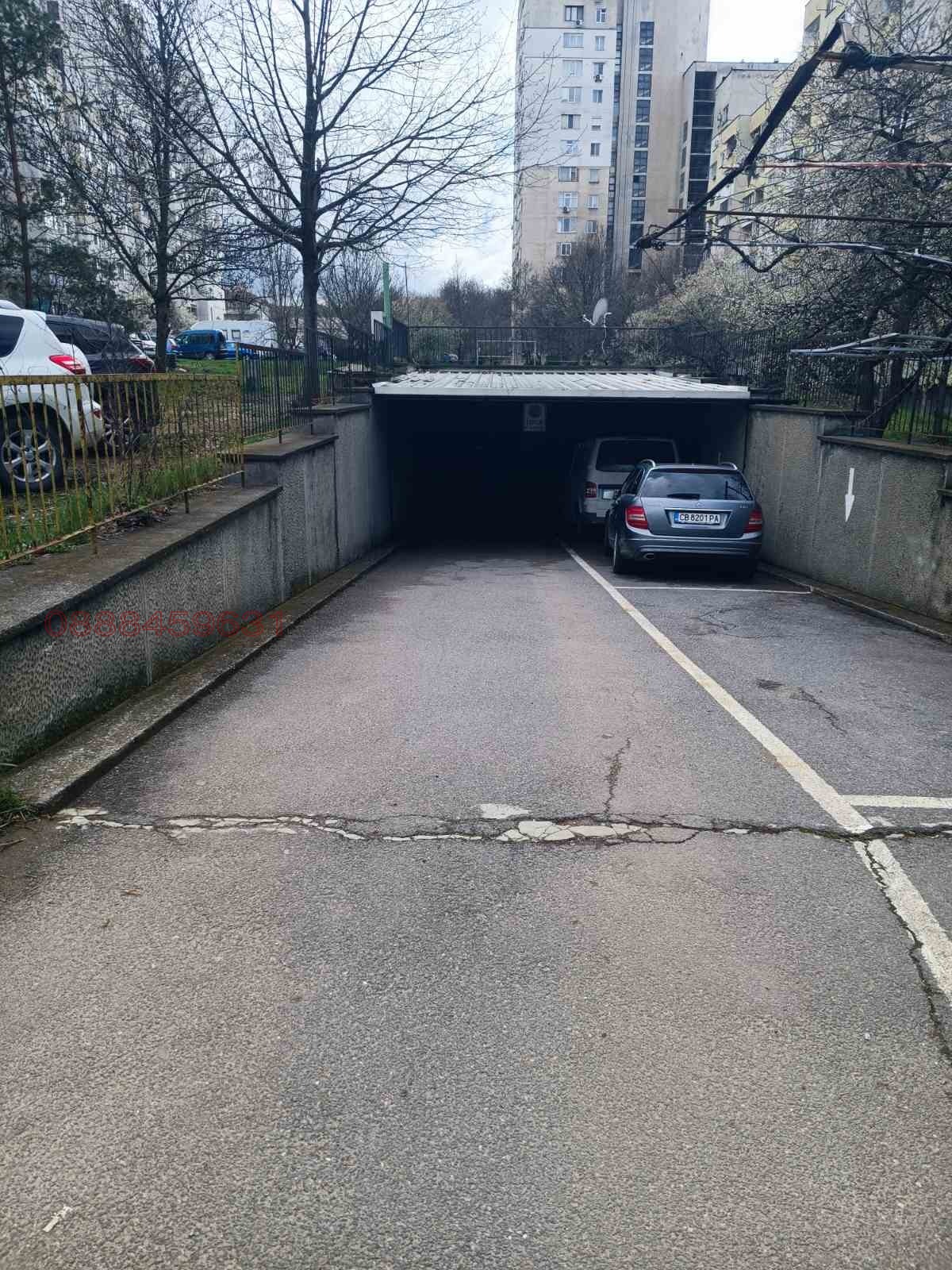 Продава ГАРАЖ, ПАРКОМЯСТО, гр. София, Овча купел 2