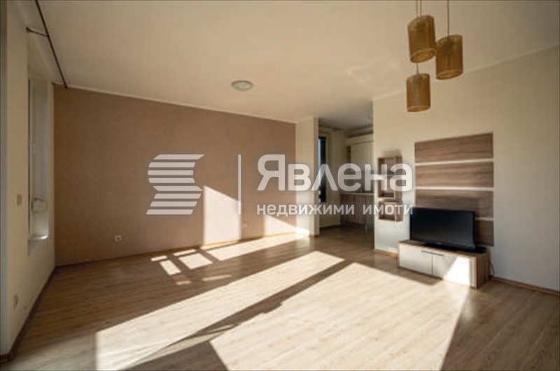 Продава 2-СТАЕН, гр. Пловдив, Кършияка, снимка 2 - Апартаменти - 55305030