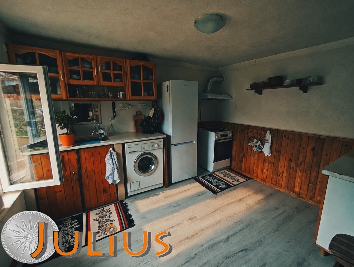 Продава КЪЩА, гр. Карлово, област Пловдив, снимка 9 - Къщи - 53650369