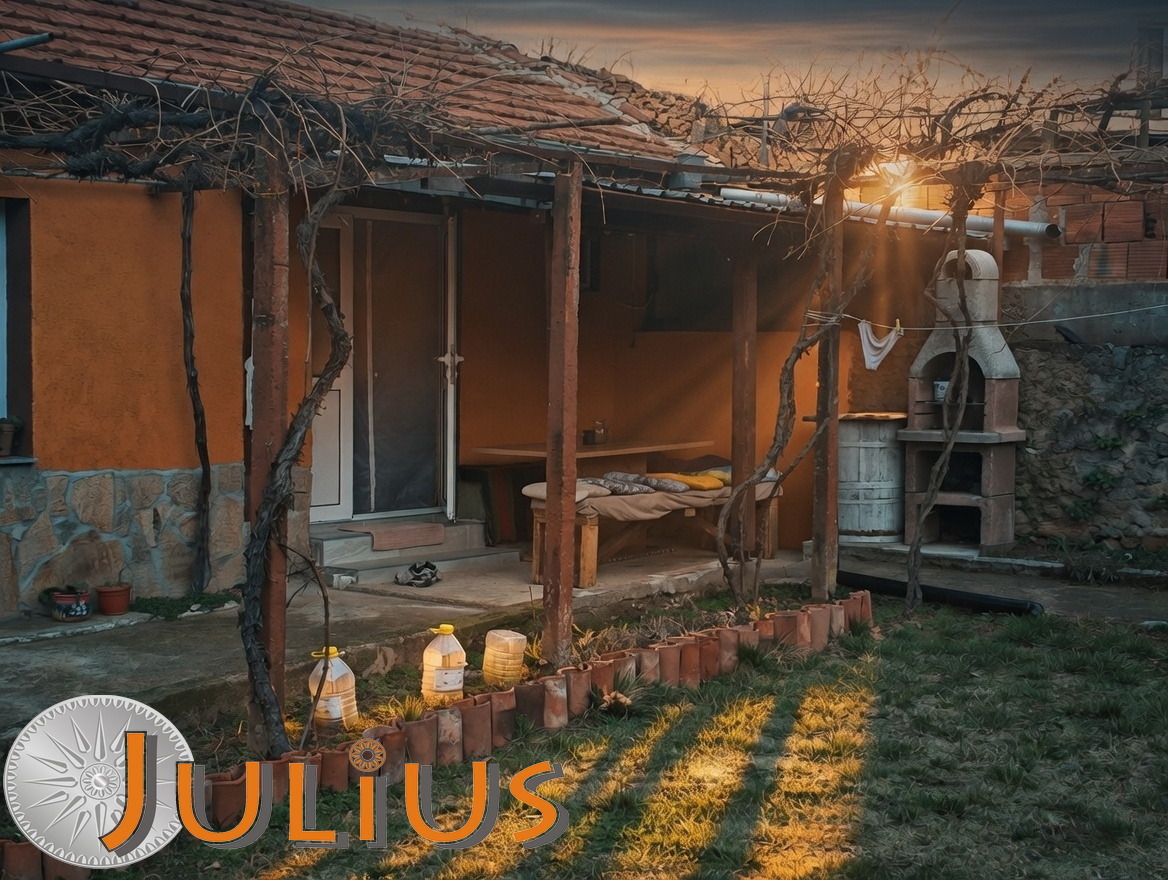 Продава КЪЩА, гр. Карлово, област Пловдив