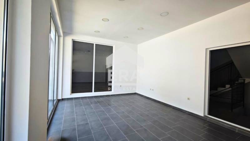 Till salu  Kontor Targovistje , Varosja , 37 kvm | 10432747