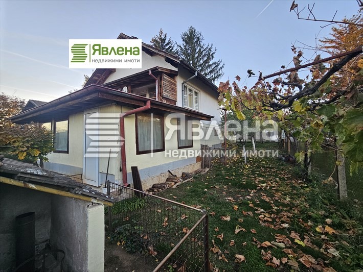 Продава КЪЩА, с. Безден, област София област, снимка 3 - Къщи - 52727086