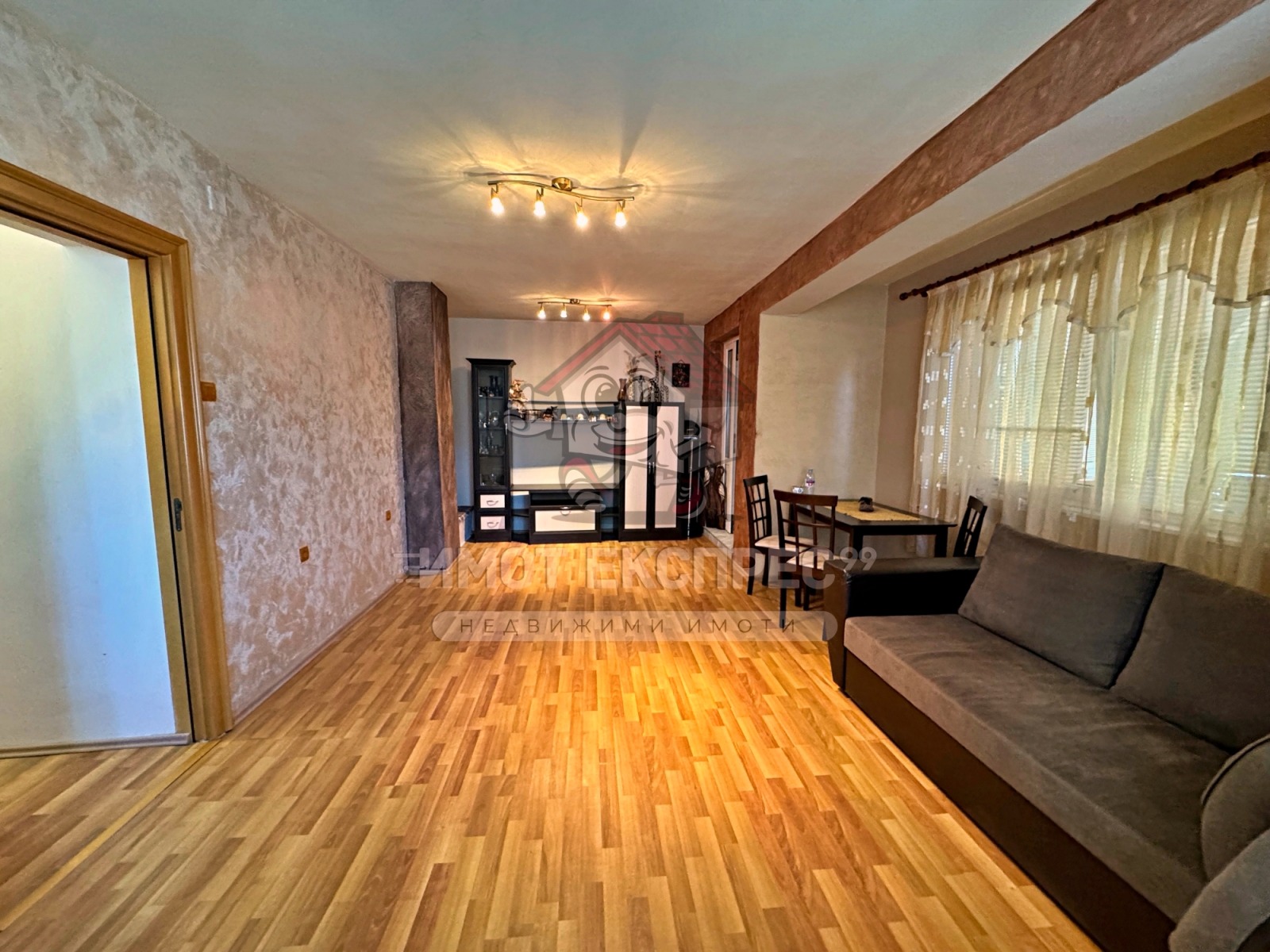 Продава ЕТАЖ ОТ КЪЩА, гр. Асеновград, област Пловдив, снимка 2 - Етаж от къща - 55788837