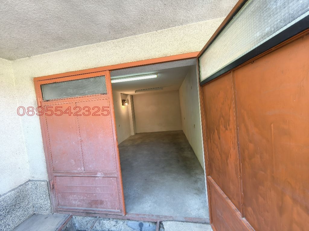 Продава ГАРАЖ, ПАРКОМЯСТО, гр. Ловеч, Център, снимка 3 - Гаражи и паркоместа - 54791567