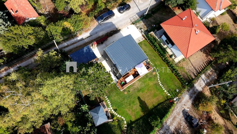 Продава КЪЩА, гр. София, с. Бистрица