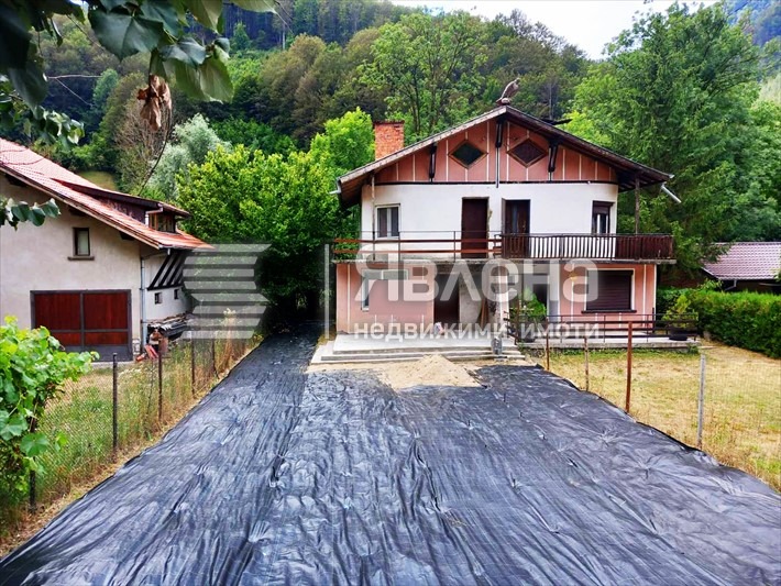 Продава КЪЩА, с. Рибарица, област София област, снимка 2 - Къщи - 54598852