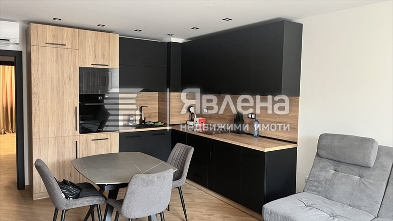 In vendita  1 camera da letto Varna , k.k. Sv.Sv. Konstantin i Elena , 68 mq | 64800090