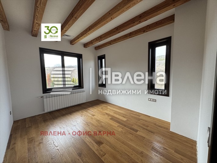 Продава КЪЩА, с. Средни колиби, област Велико Търново, снимка 11 - Къщи - 55906297