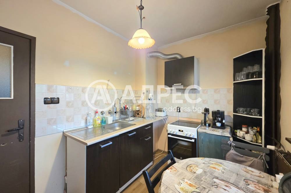 Продава 3-СТАЕН, гр. София, Сухата река