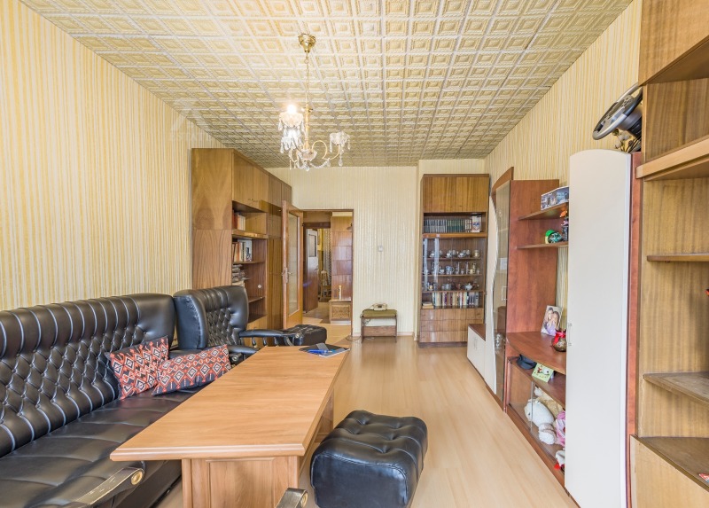 Продава 3-СТАЕН, гр. Перник, Изток, снимка 3 - Апартаменти - 52165315