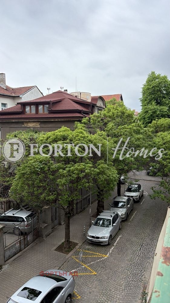 Продава МНОГОСТАЕН, гр. София, Център