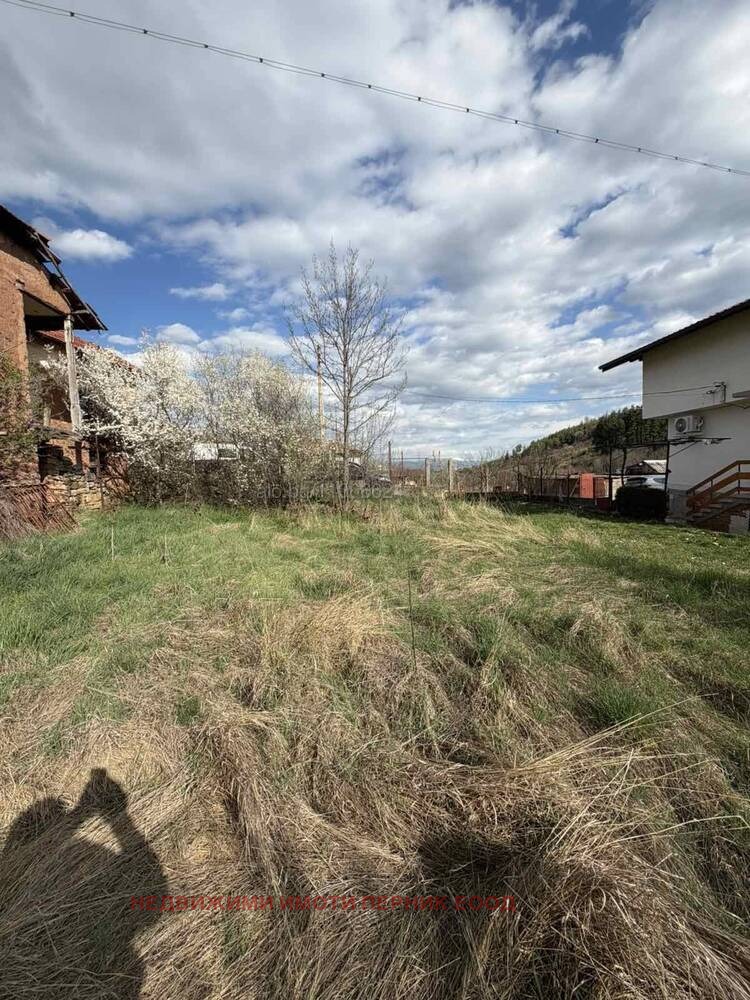 Продава КЪЩА, с. Садовик, област Перник, снимка 2 - Къщи - 55378946