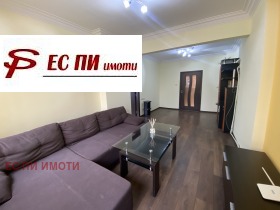 3-стаен град Русе, Център 1