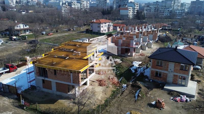 Продава КЪЩА, гр. Варна, м-т Ментешето, снимка 3 - Къщи - 47351586