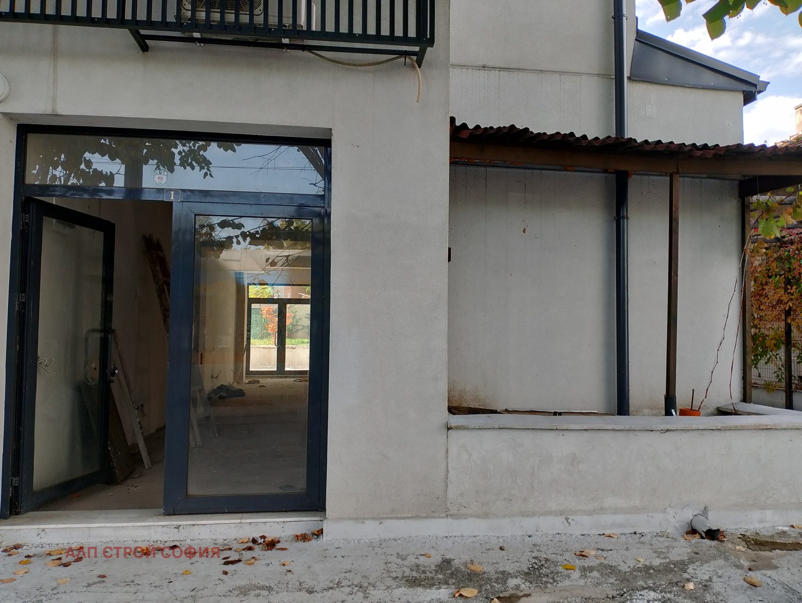 Продава МАГАЗИН, гр. София, Триъгълника, снимка 2 - Магазини - 53646203