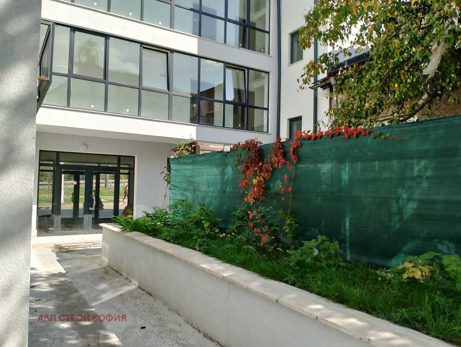 Продава МАГАЗИН, гр. София, Триъгълника, снимка 12 - Магазини - 53646203