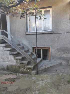 Продажба на къщи в област Пловдив — страница 5 - изображение 6 