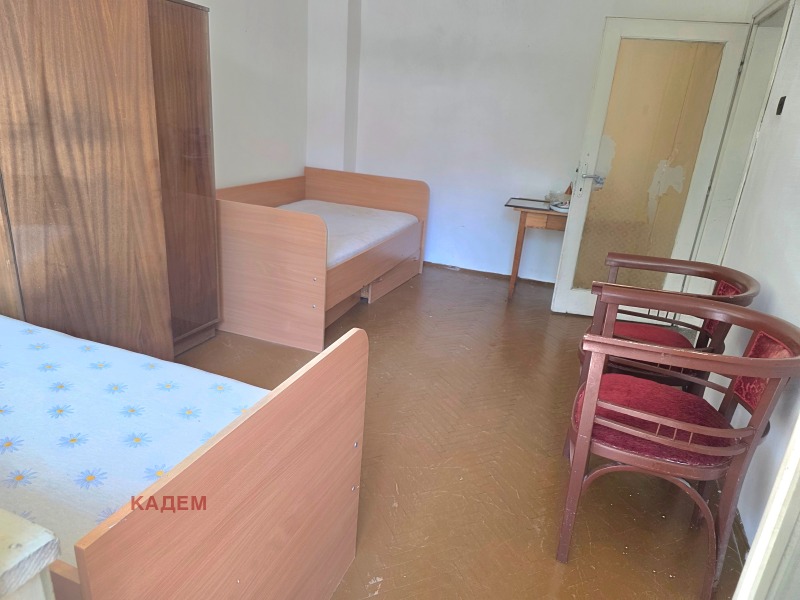 На продаж  1 спальня Кюстендил , Център , 70 кв.м | 78731975 - зображення [2]