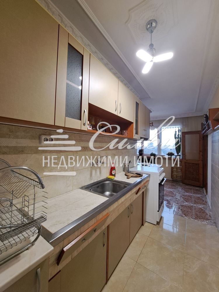 Продава 3-СТАЕН, гр. Шумен, Пазара, снимка 3 - Апартаменти - 52602336