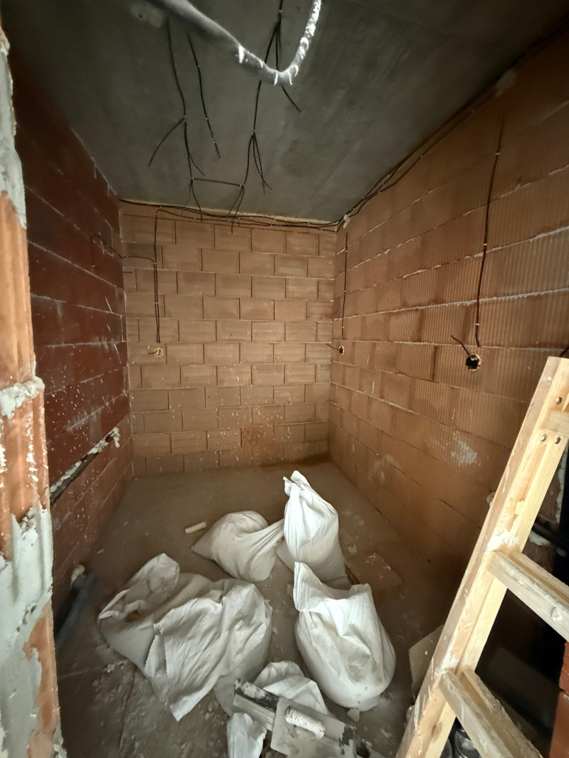 Te koop  3 slaapkamers Sofia , Izgrev , 298 m² | 23342829 - afbeelding [8]