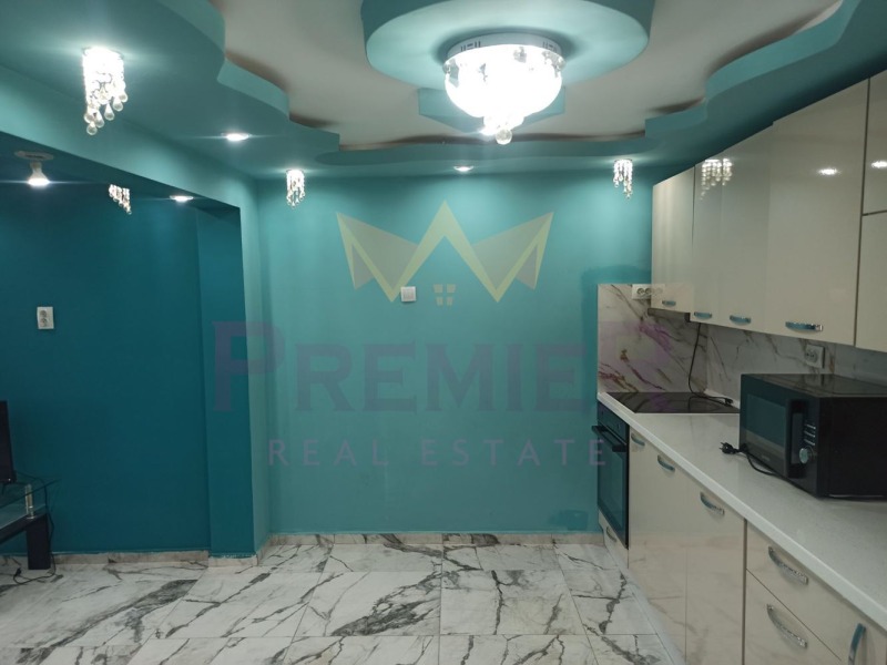 Продава КЪЩА, с. Батово, област Добрич, снимка 3 - Къщи - 52398916