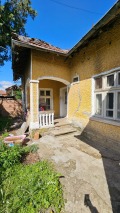 Продава КЪЩА, област Ловеч, с. Дойренци • 55000 € / 107570.65 лв. • 27445029 5