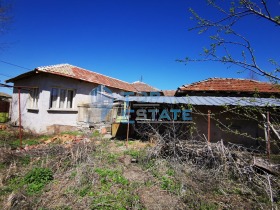 Продажба на имоти в с. Кесарево, област Велико Търново - изображение 2 