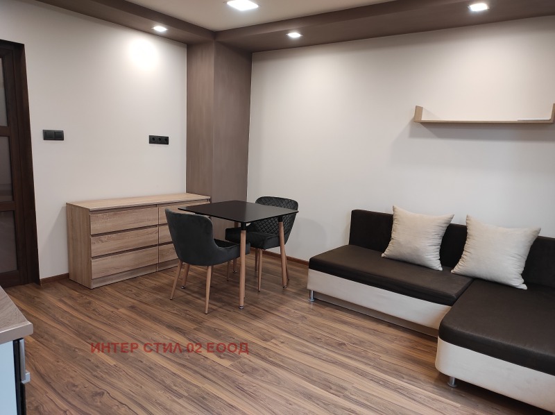 Продава  1-стаен град Перник , Изток , 41 кв.м | 72002792