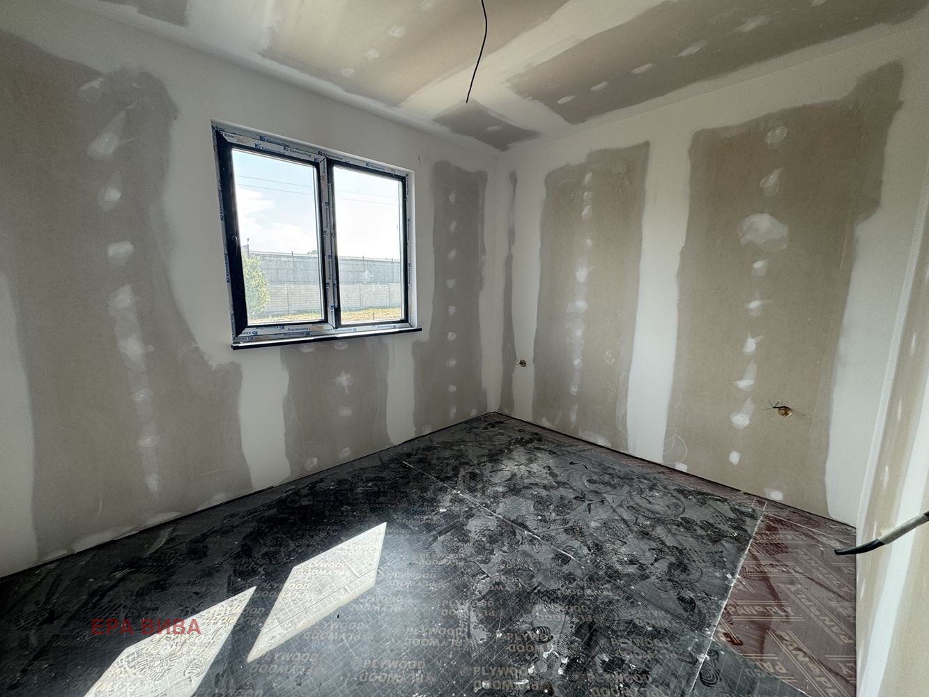 Продава КЪЩА, с. Яребична, област Варна, снимка 15 - Къщи - 56084844