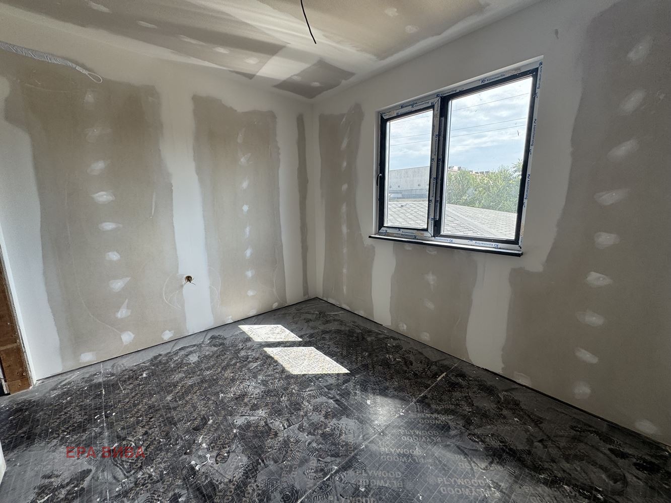Продава КЪЩА, с. Яребична, област Варна, снимка 14 - Къщи - 56084844