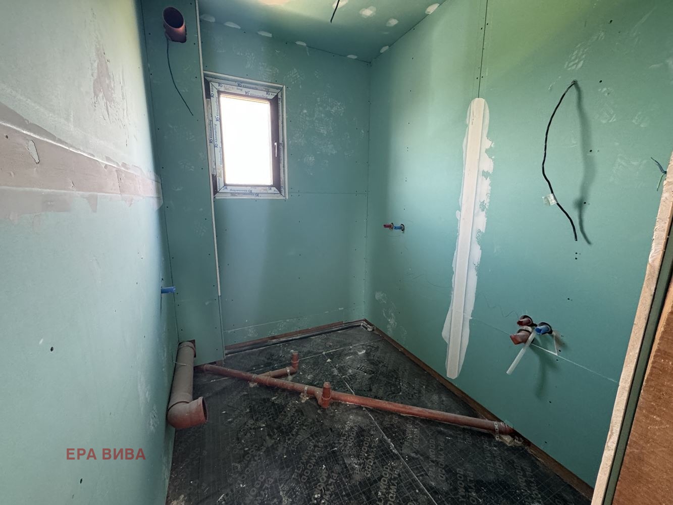 Продава КЪЩА, с. Яребична, област Варна, снимка 13 - Къщи - 56084844