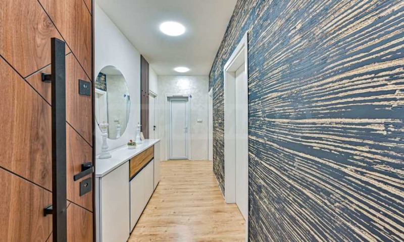 Продава  3-стаен град Перник , Рено , 71 кв.м | 89422103 - изображение [10]