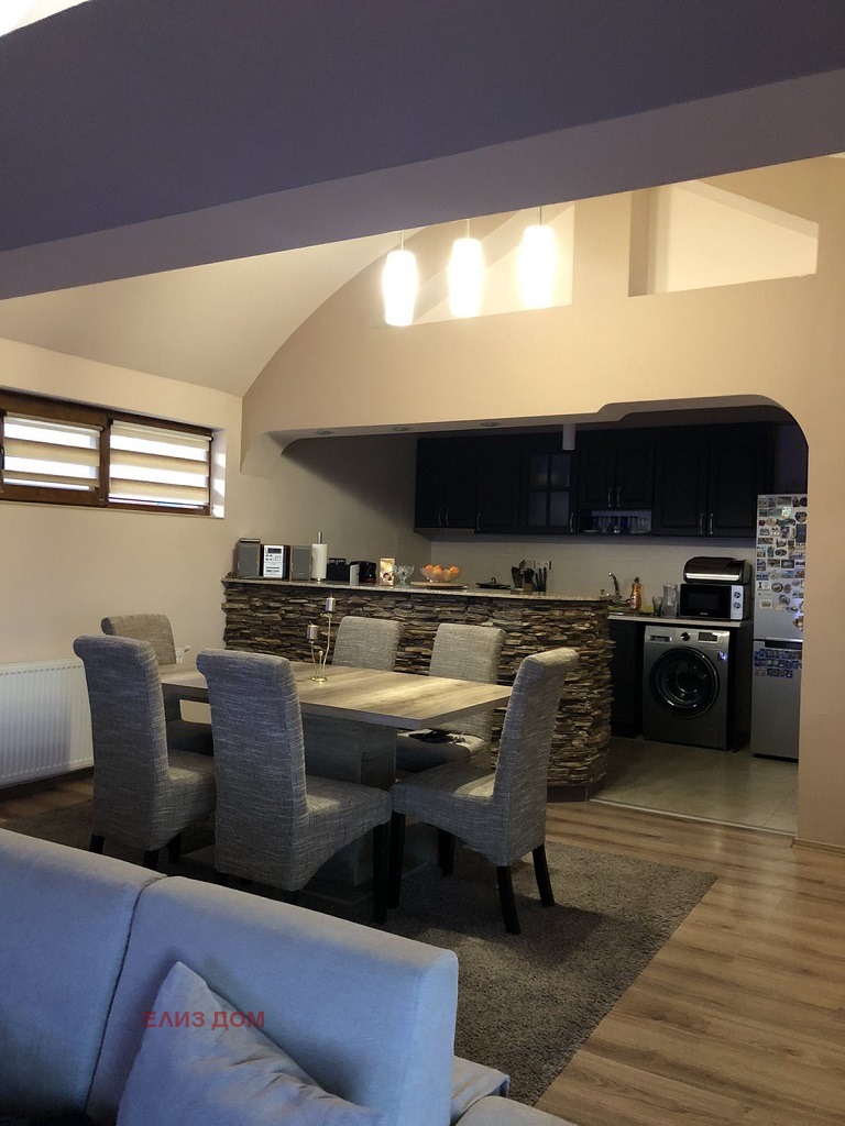 Продава КЪЩА, гр. Варна, м-т Горна Трака, снимка 2 - Къщи - 54038460