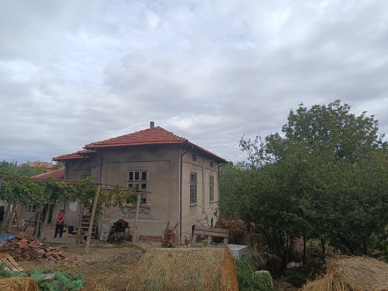 Продава КЪЩА в област Стара Загора, с. Опан - 100 кв.м / 24 000 € » 46 939.92 лв., СТАНДАРТ
