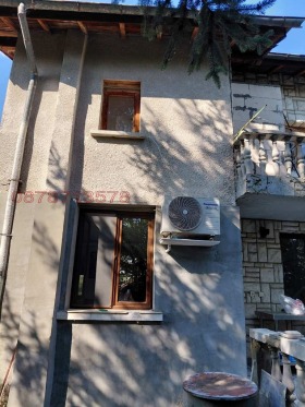 Дом Кътина, София
